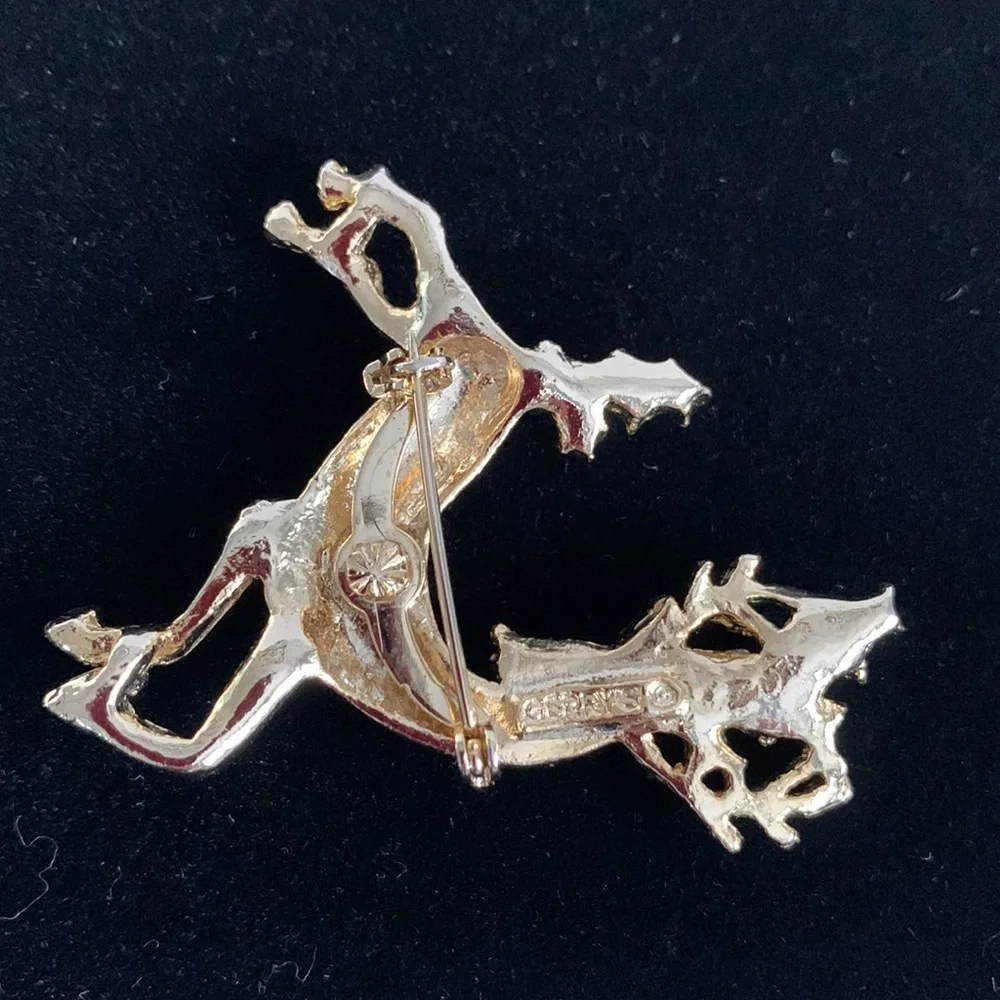Gerry’s Reindeer Brooch Pin VTG Enamel Gold Tone Holly Leaves Berries Christmas